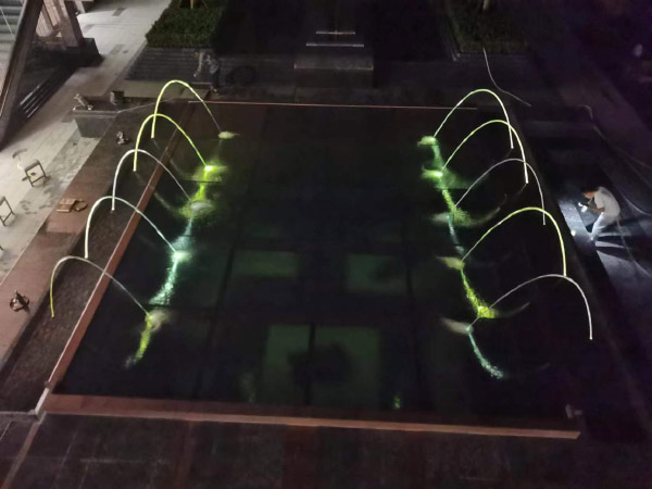 小型波光泉安装